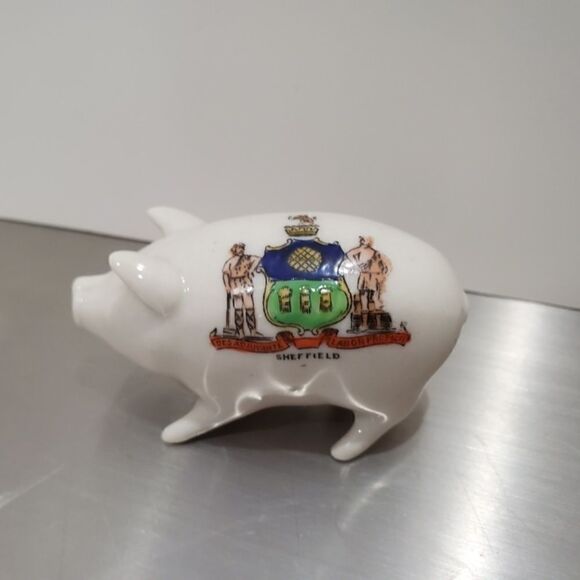 Willow Art Crested China Pig Sheffield Coat of Arm - Picture 1 of 6